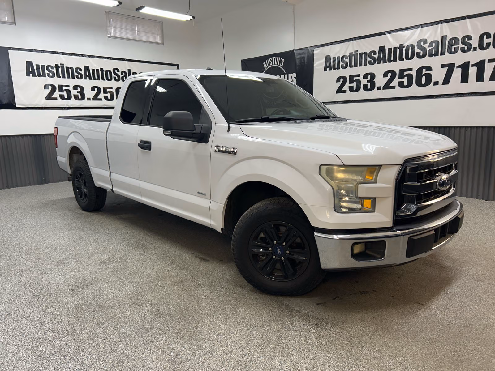 2015 Ford F-150 XLT SuperCab Upper Image 1