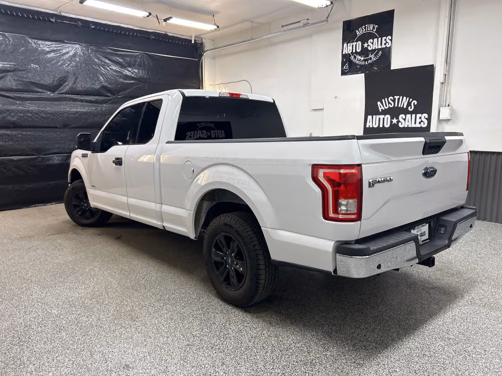 2015 Ford F-150 XLT SuperCab Image 4