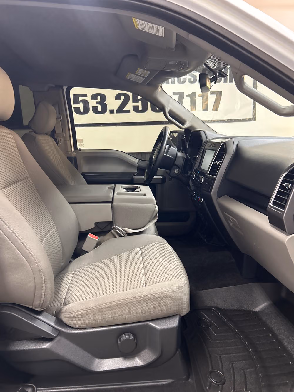 2015 Ford F-150 XLT SuperCab Image 12