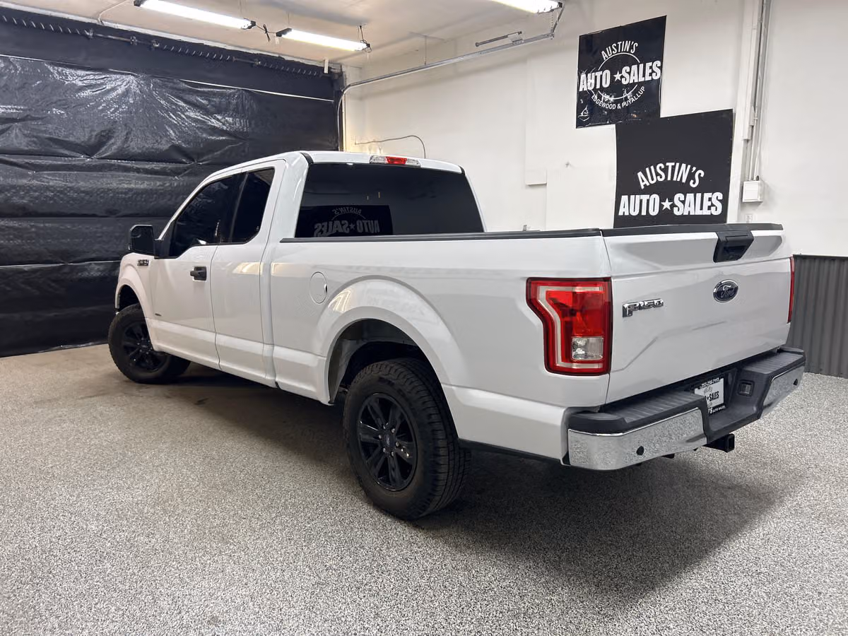 2015 Ford F-150 XLT SuperCab Image 4