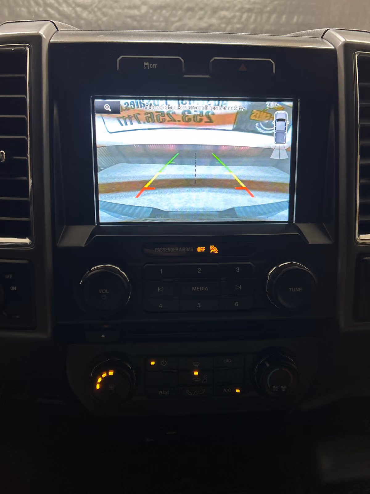 2015 Ford F-150 XLT SuperCab Image 14