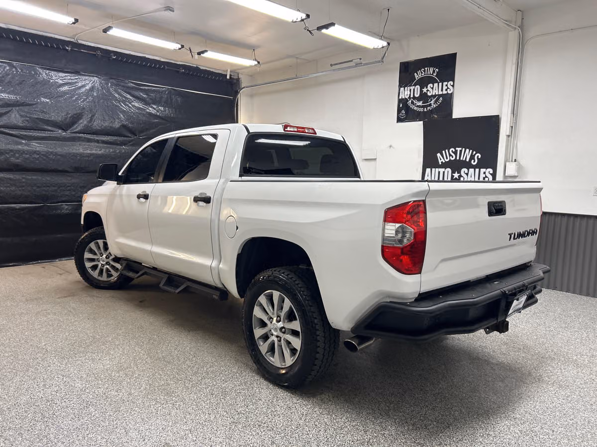 2014 Toyota Tundra SR5 CrewMax Image 4
