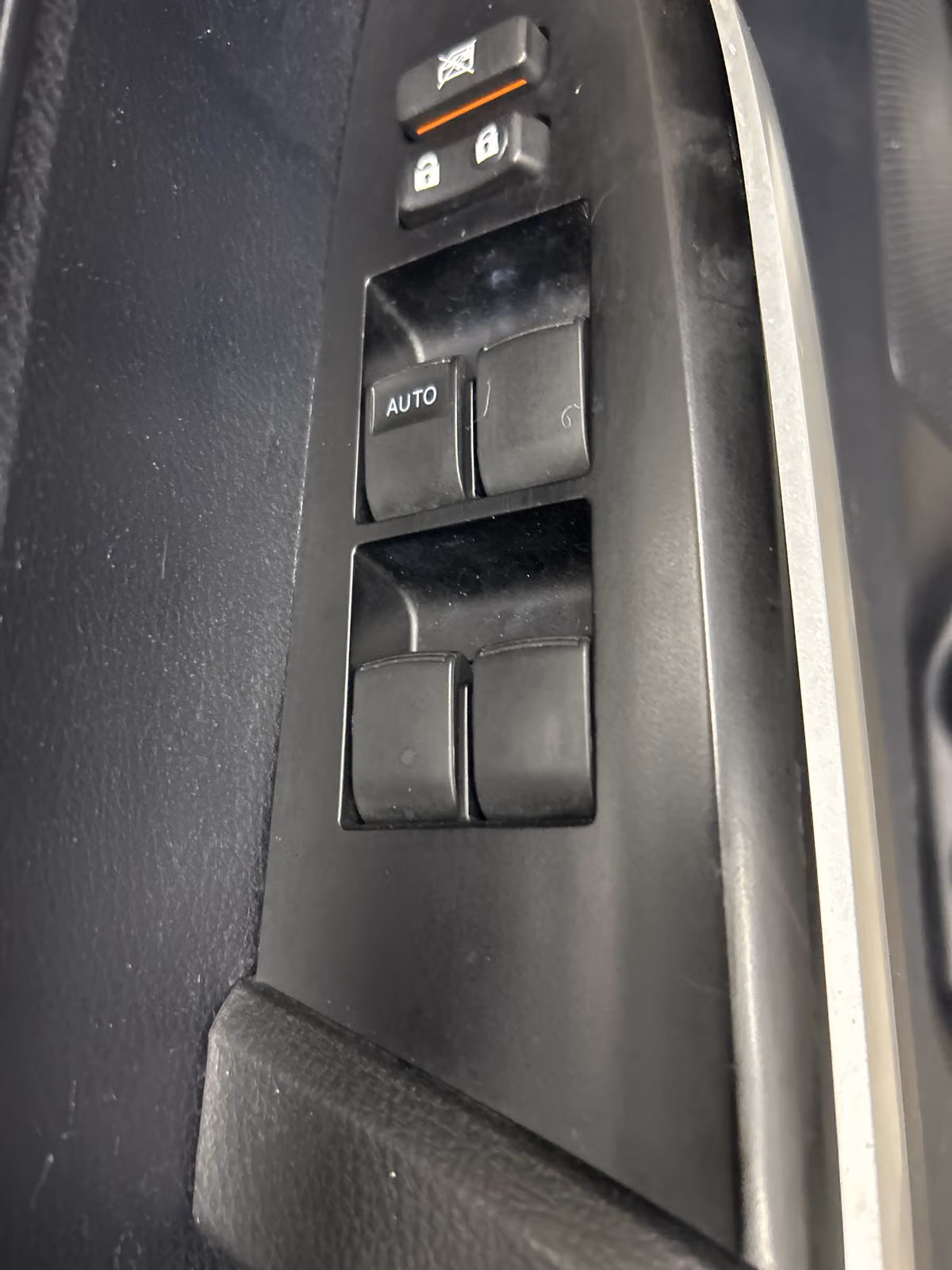 2014 Toyota Tundra SR5 CrewMax Image 9