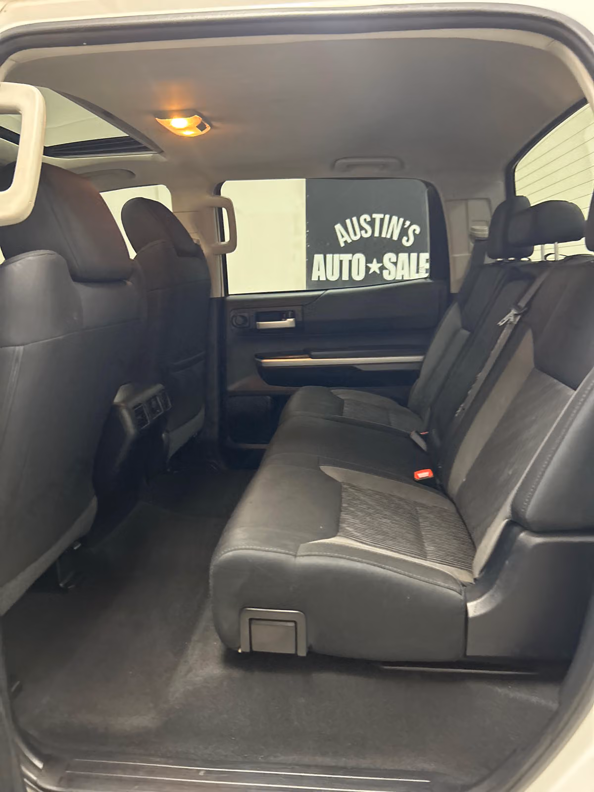 2014 Toyota Tundra SR5 CrewMax Image 10