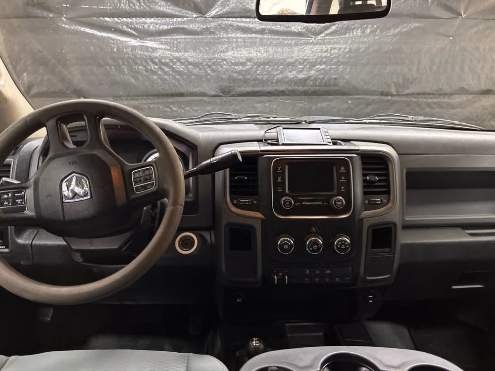 2013 Ram 3500 Tradesman Chassis Crew Cab Image 10