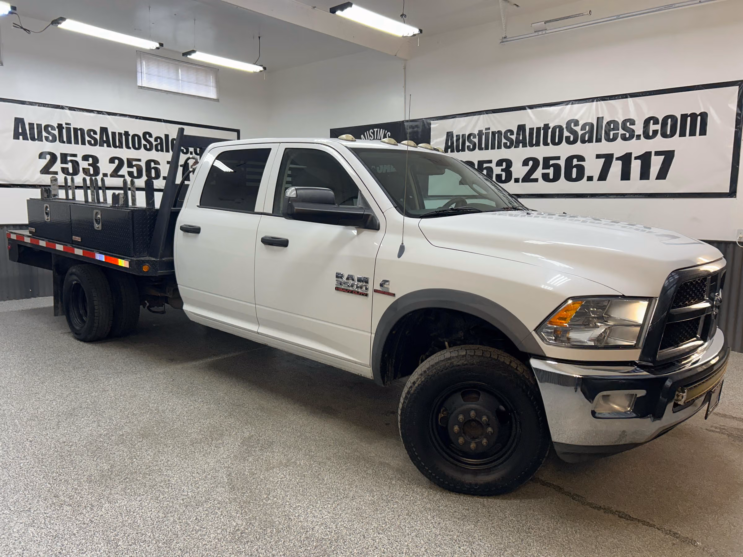2013 Ram 3500 Tradesman Chassis Crew Cab Image 1