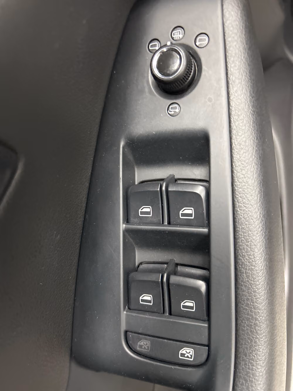 2012 Audi Q5 2.0T quattro Premium Plus Image 9