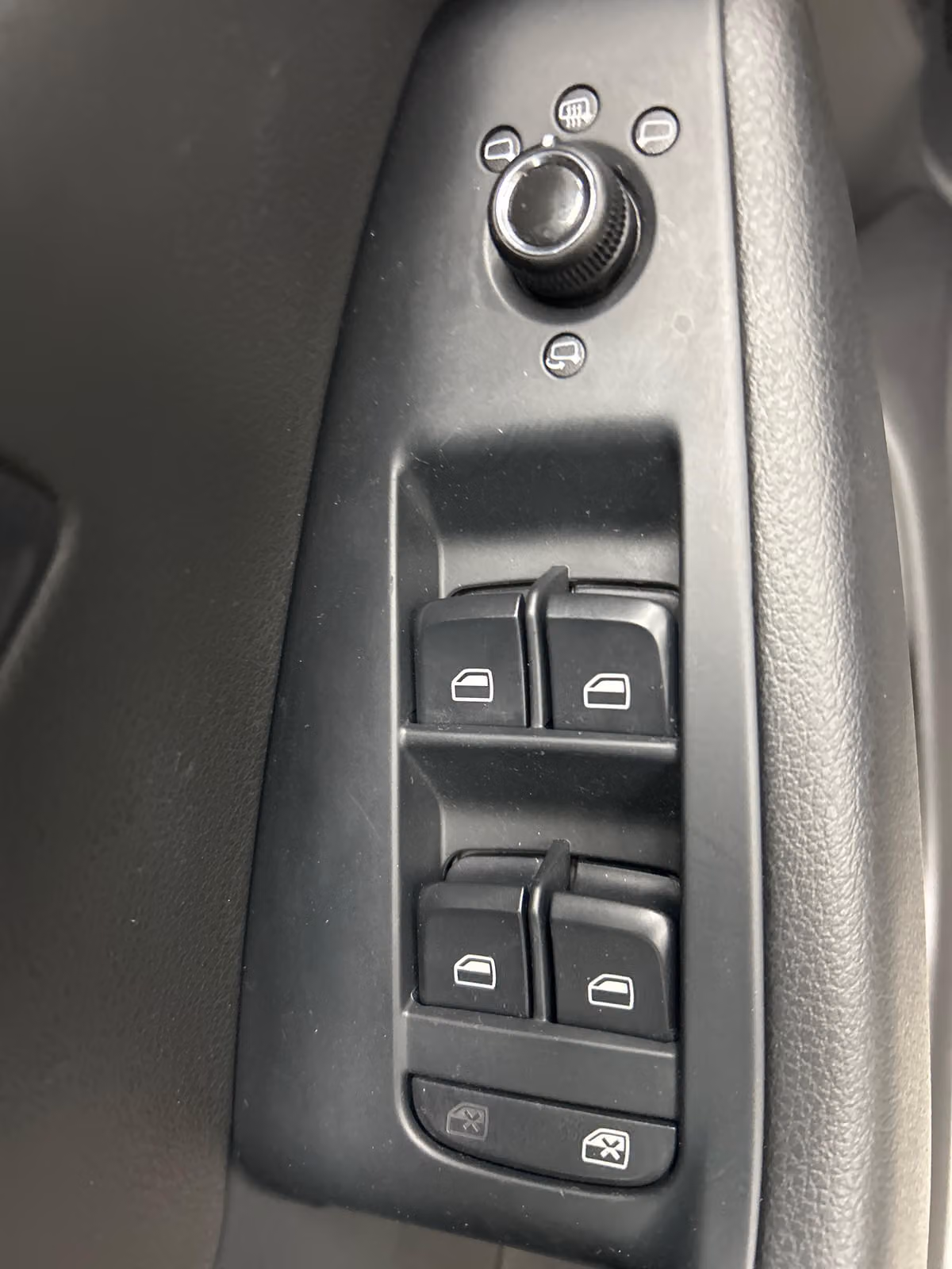 2012 Audi Q5 2.0T quattro Premium Plus Image 9