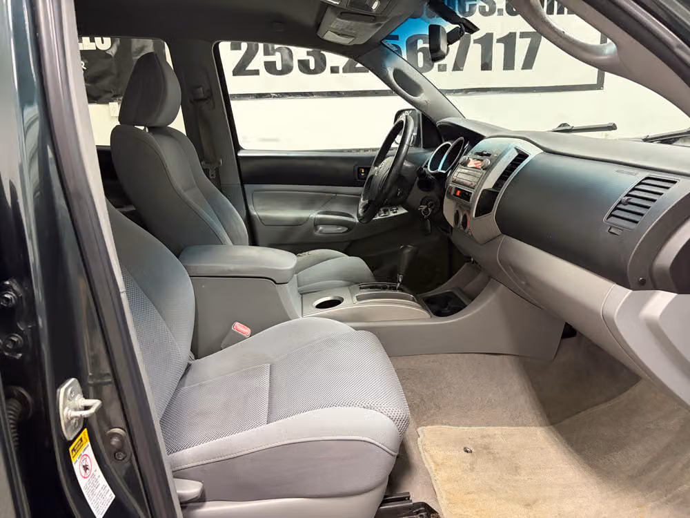 2010 Toyota Tacoma V6 Double Cab Image 21