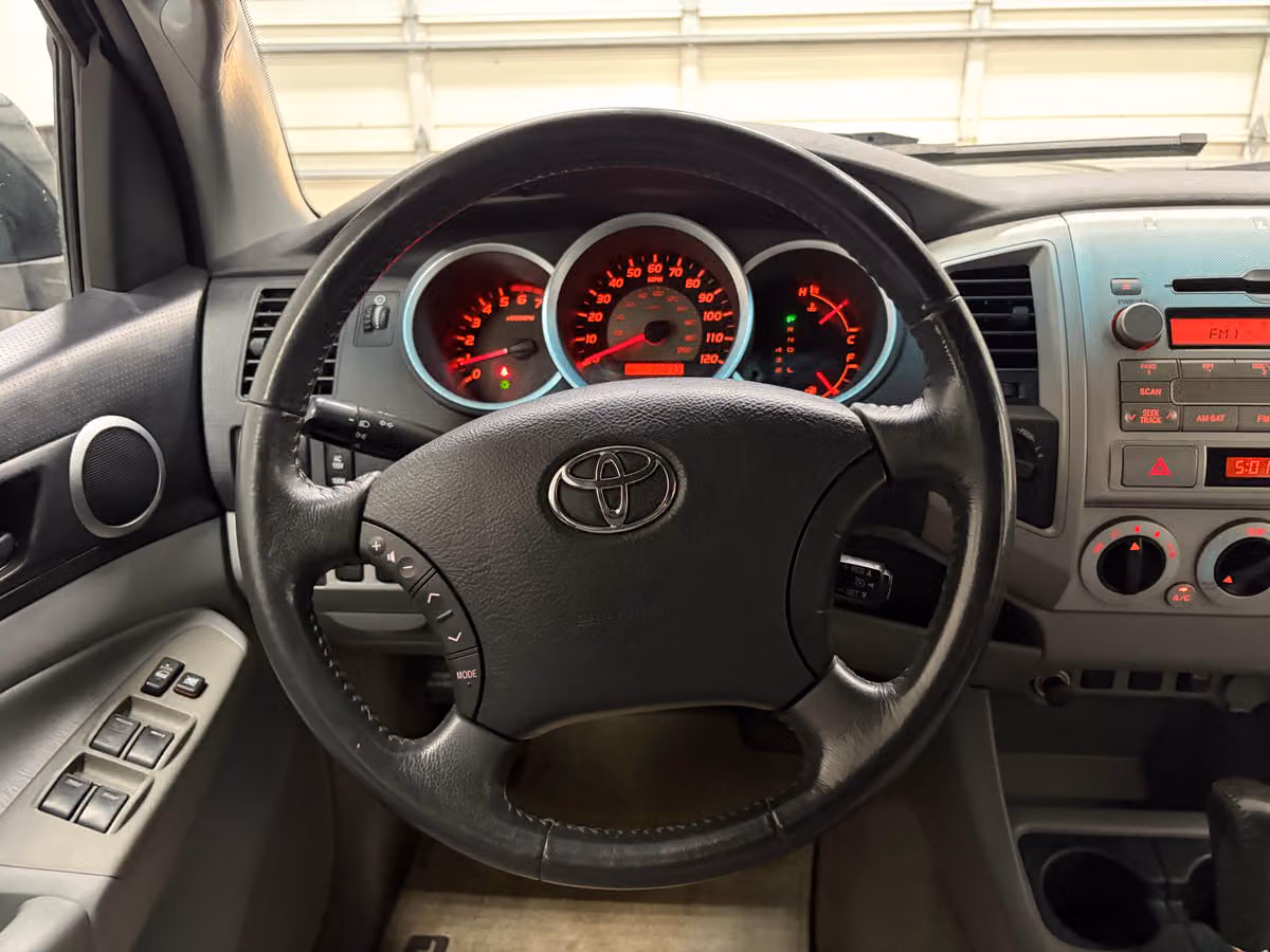 2010 Toyota Tacoma V6 Double Cab Image 11