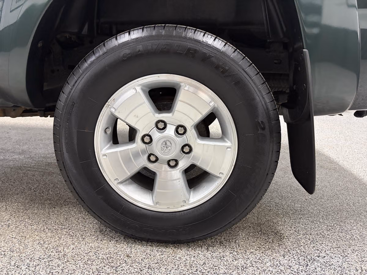 2010 Toyota Tacoma V6 Double Cab Image 9
