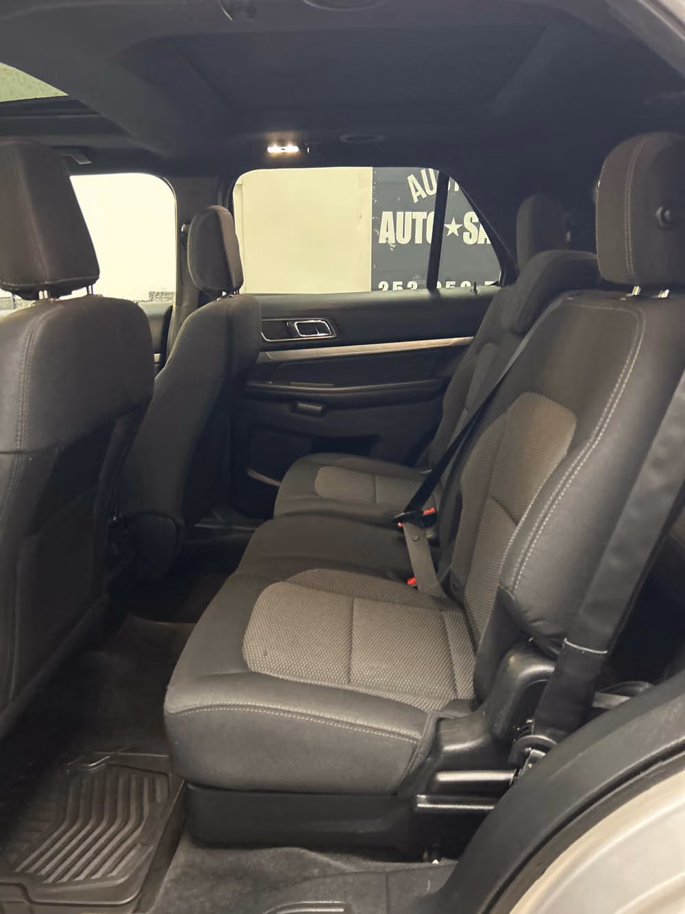 2018 Ford Explorer XLT Image 10