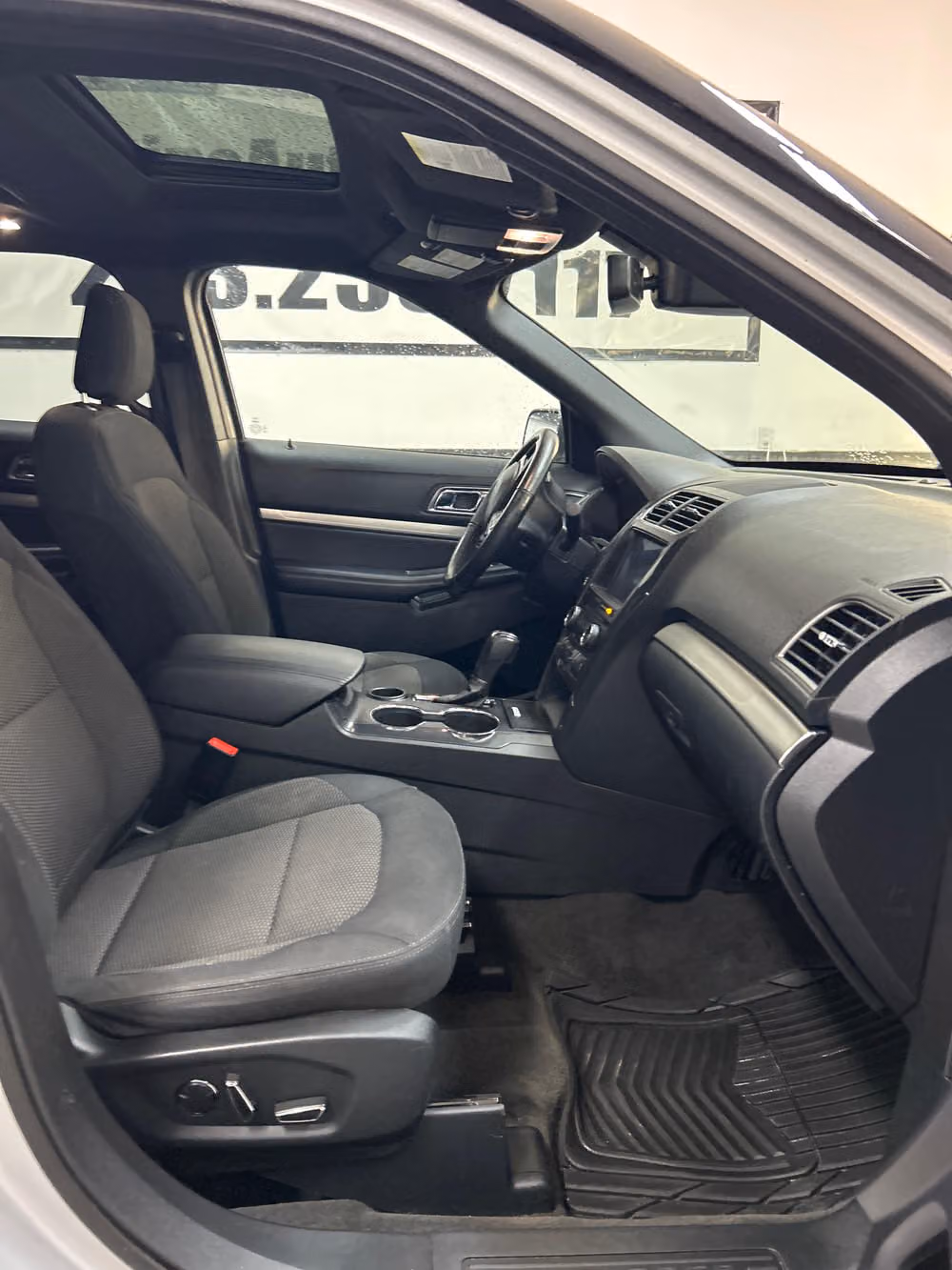 2018 Ford Explorer XLT Image 15