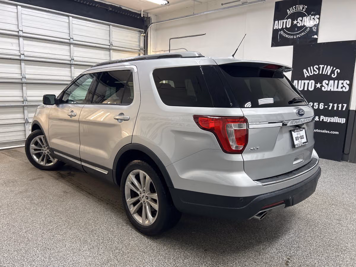 2018 Ford Explorer XLT Image 4