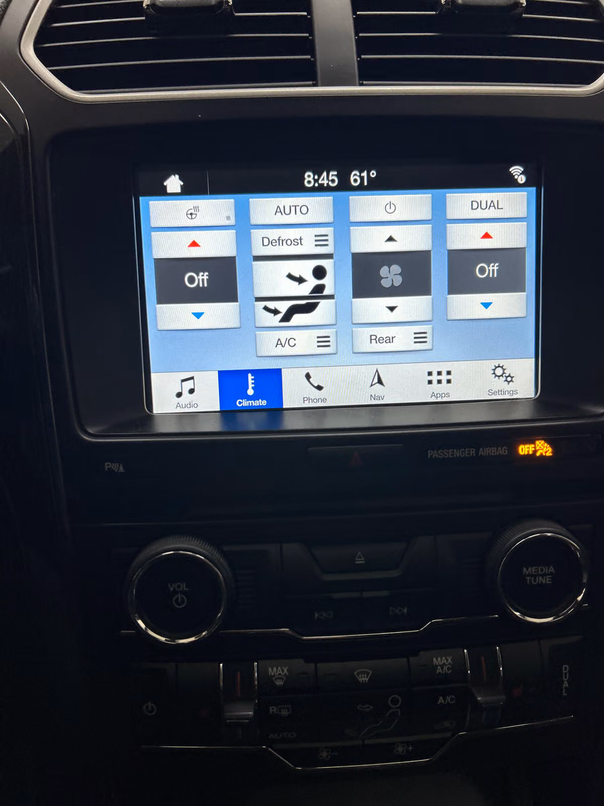 2018 Ford Explorer XLT Image 18