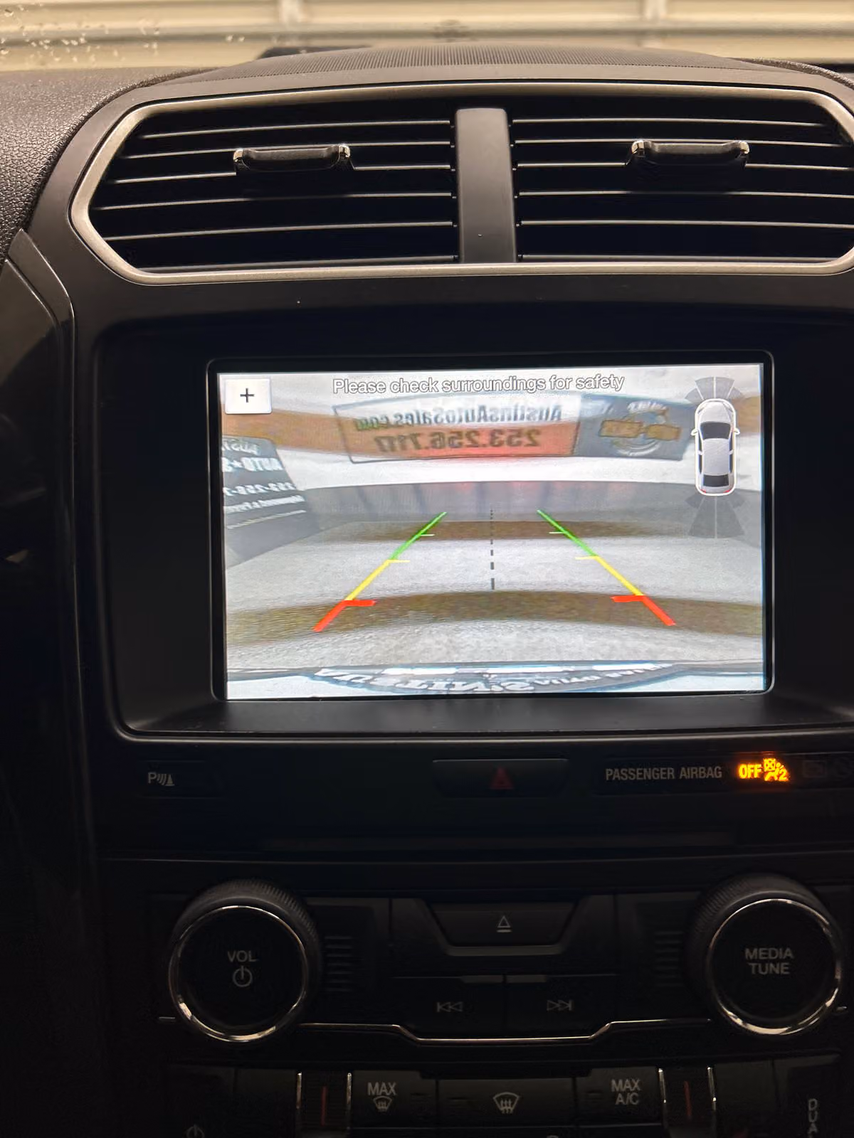 2018 Ford Explorer XLT Image 19