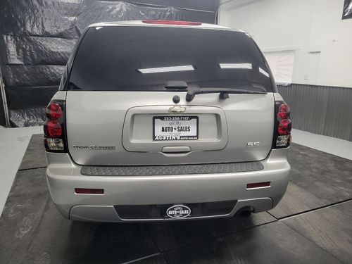 2008 Chevrolet Trailblazer SS Lower Image 1
