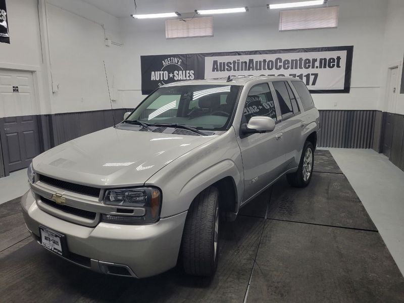 2008 Chevrolet Trailblazer SS Upper Image 2
