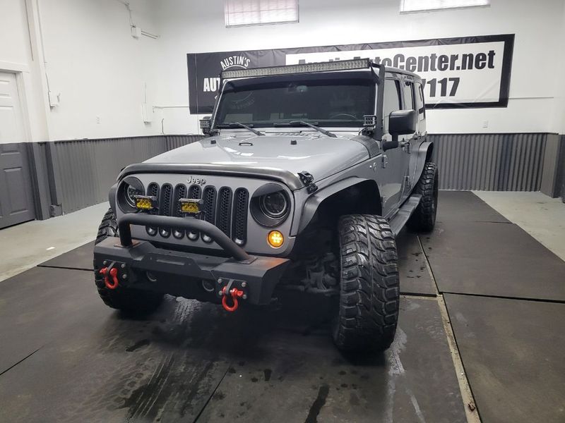 2016 Jeep Wrangler Unlimited Sahara Upper Image 2