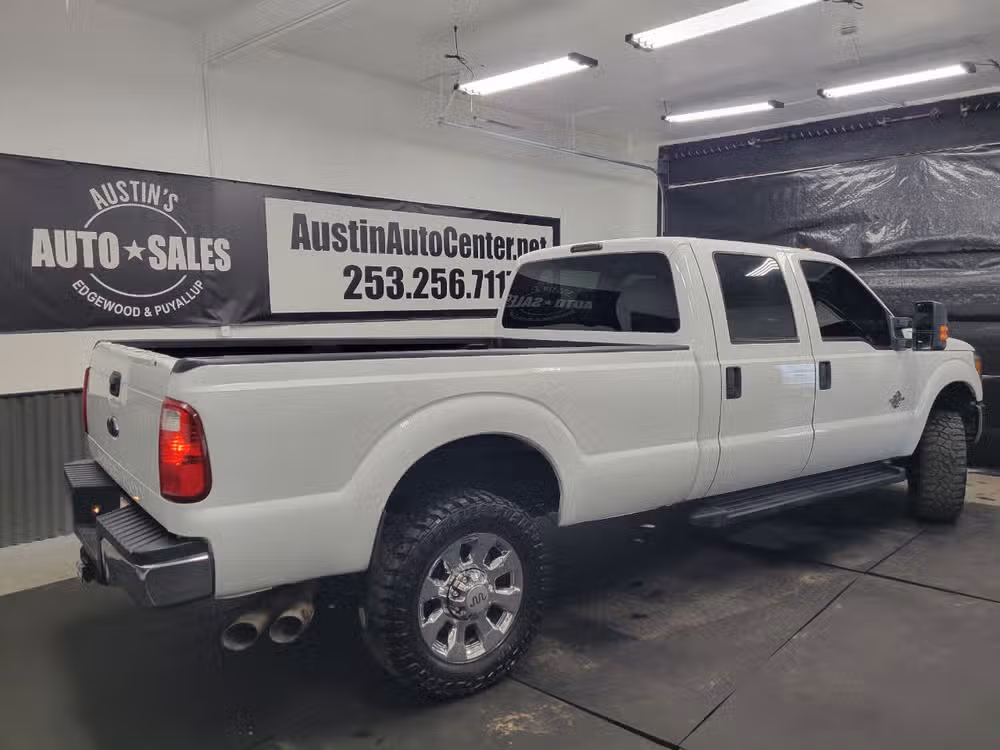 2012 Ford F-350 Super Duty XLT 4x4 4dr Crew Cab 8 ft. LB SRW Pickup Crew Cab Image 4