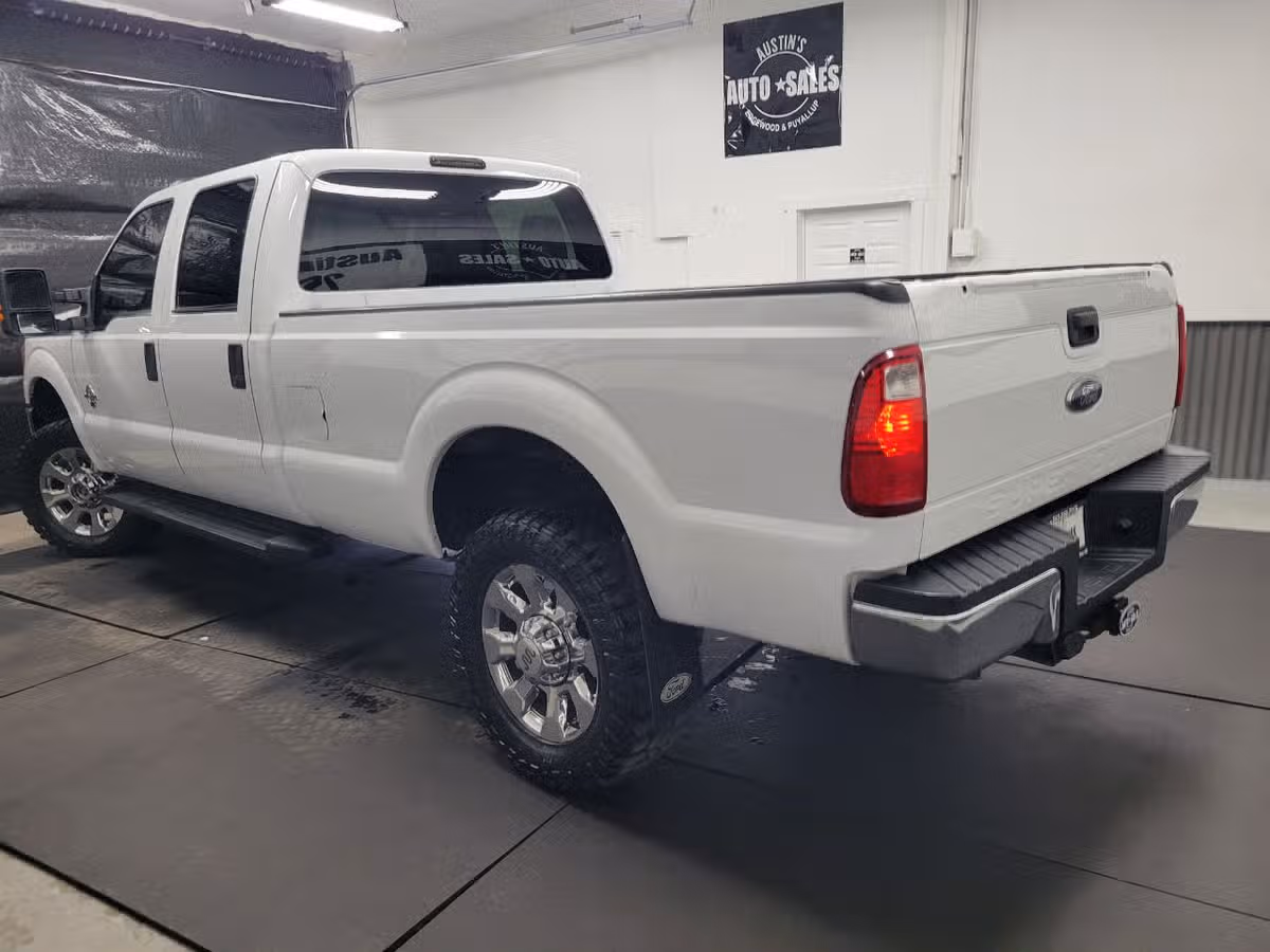 2012 Ford F-350 Super Duty XLT 4x4 4dr Crew Cab 8 ft. LB SRW Pickup Crew Cab Image 5