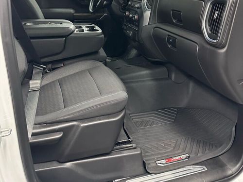 2021 Chevrolet Silverado 1500 RST 4x4 4dr Crew Cab 6.6 ft. SB Crew Cab Lower Image 3