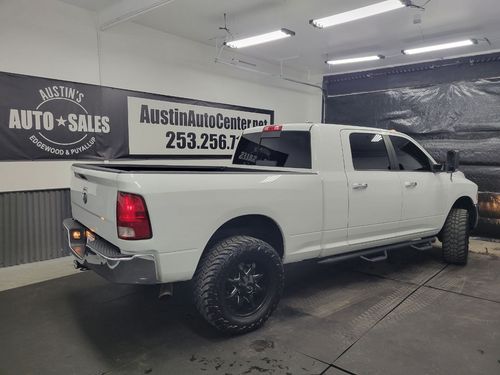 2011 Ram 2500 Laramie Mega Cab Lower Image 2