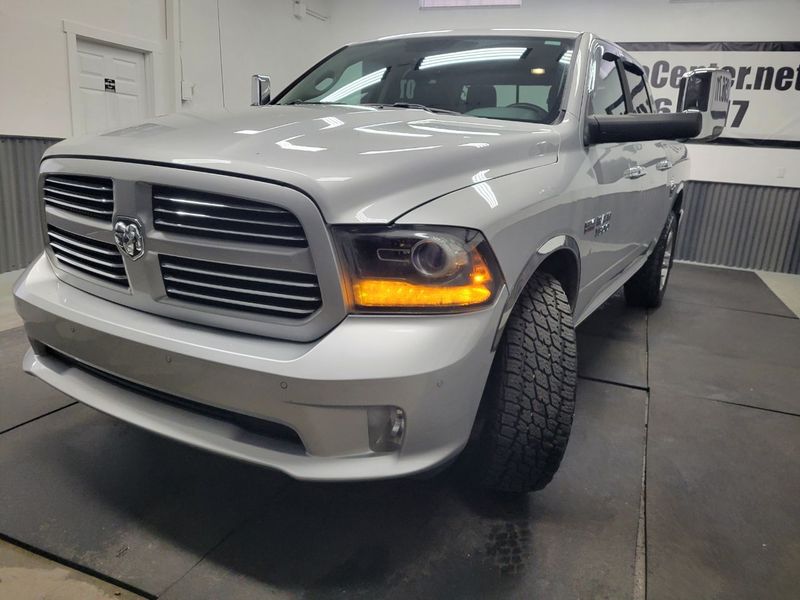 2014 Ram 1500 Sport Crew Cab Upper Image 2