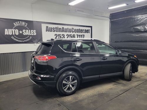 2016 Toyota RAV4 XLE Lower Image 2