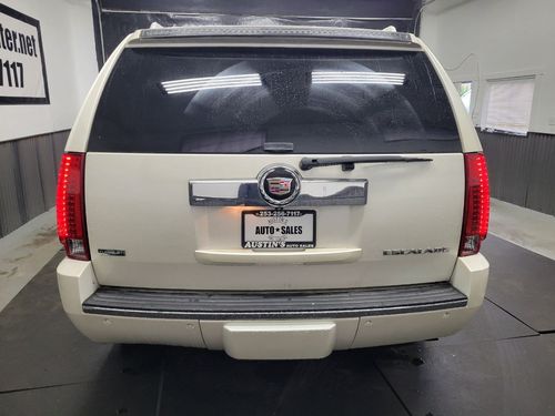 2010 Cadillac Escalade Luxury Lower Image 1