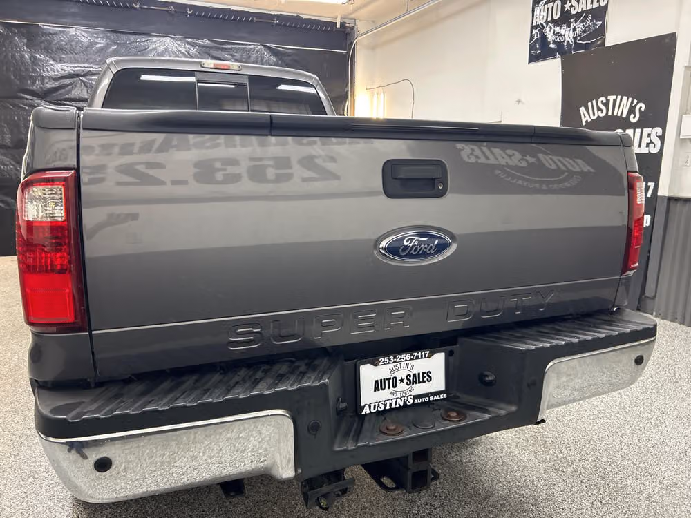 2008 Ford F-350 Super Duty Lariat Crew Cab Image 5