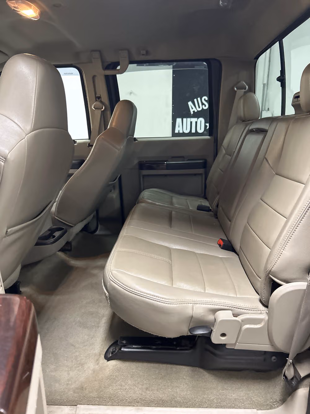 2008 Ford F-350 Super Duty Lariat Crew Cab Image 10
