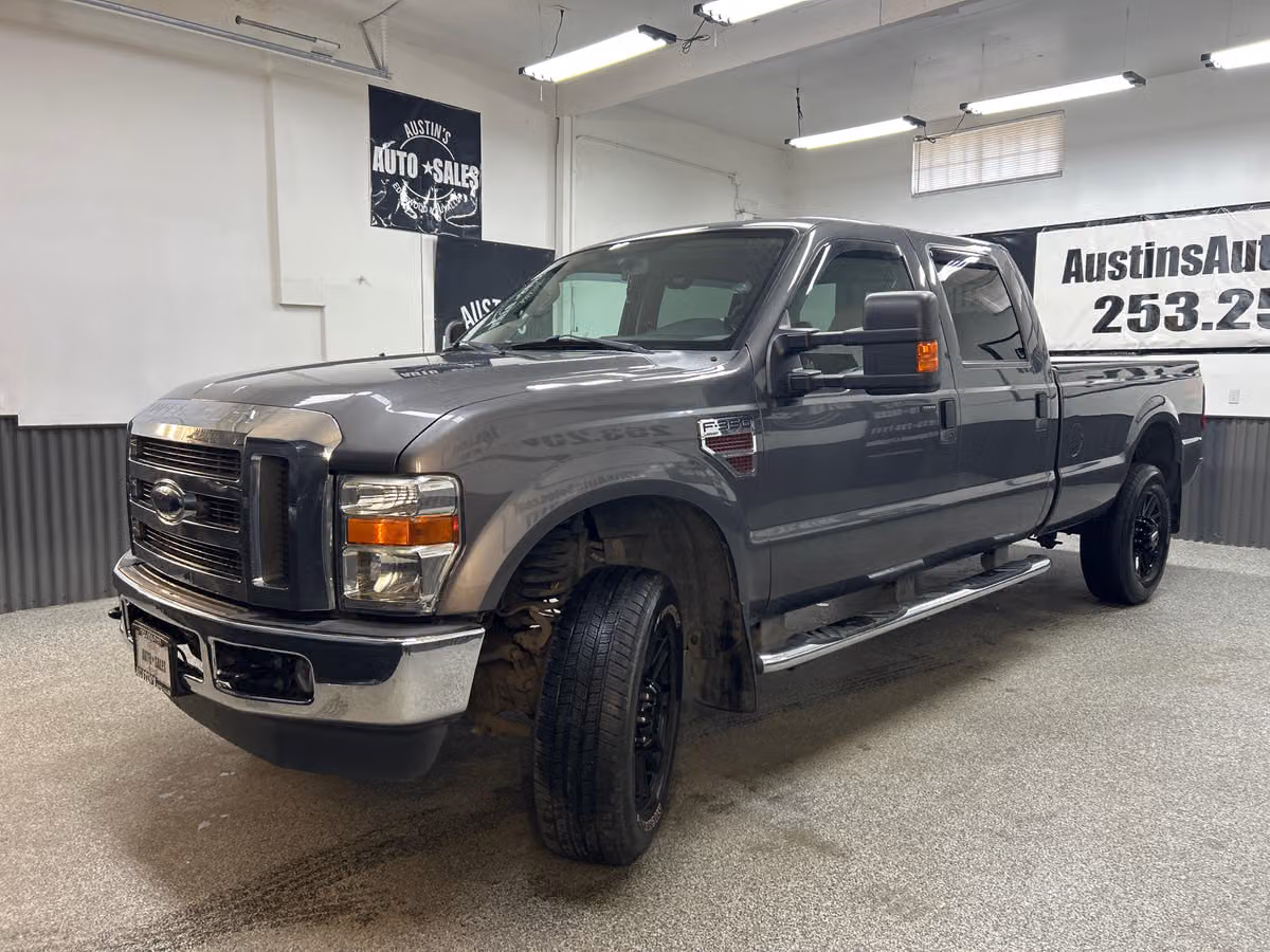 2008 Ford F-350 Super Duty Lariat Crew Cab Image 3