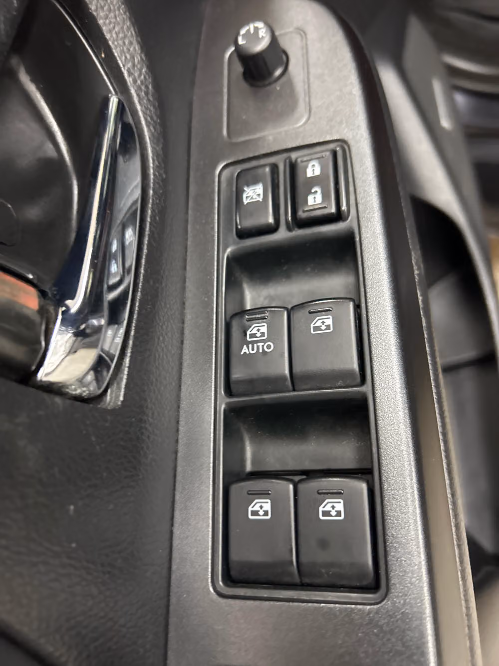 2015 Subaru WRX STI Limited Image 9
