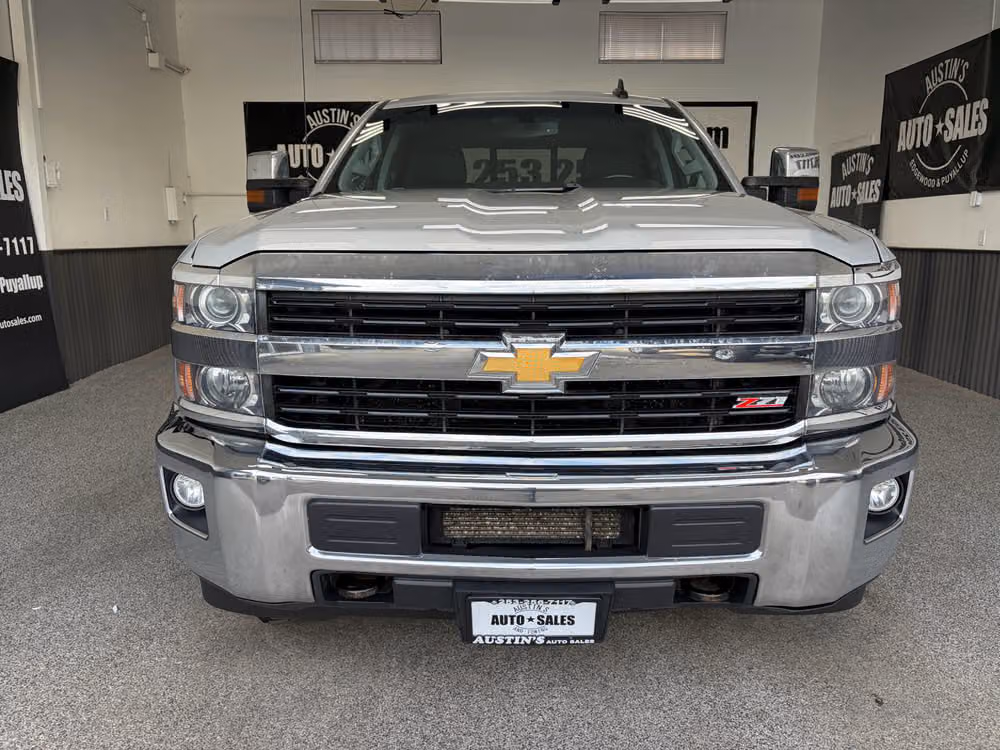 2016 Chevrolet Silverado 3500HD LTZ Crew Cab Image 5