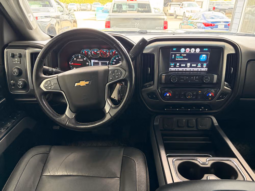 2016 Chevrolet Silverado 3500HD LTZ Crew Cab Image 10