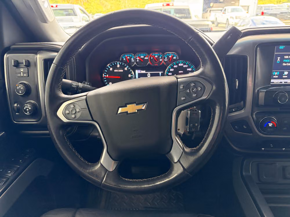 2016 Chevrolet Silverado 3500HD LTZ Crew Cab Image 11