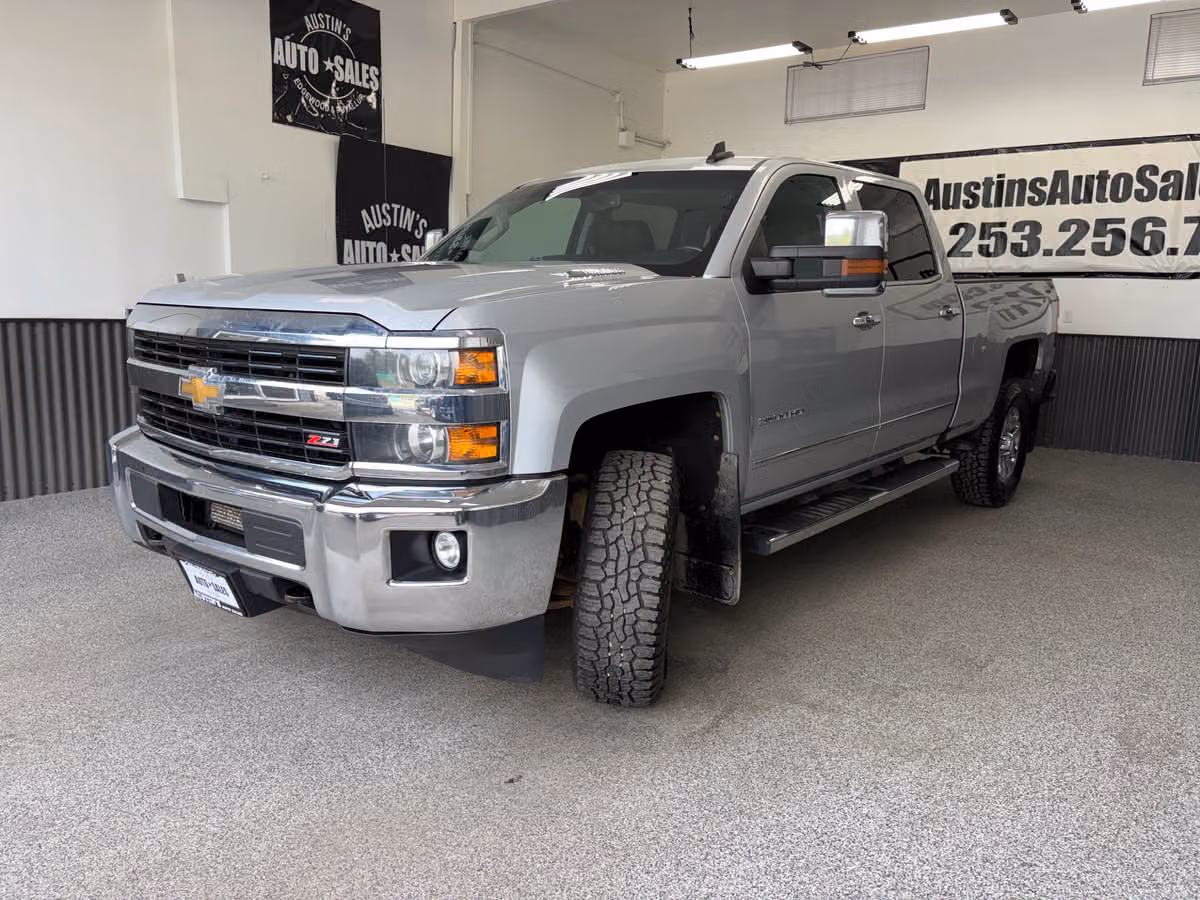 2016 Chevrolet Silverado 3500HD LTZ Crew Cab Image 6
