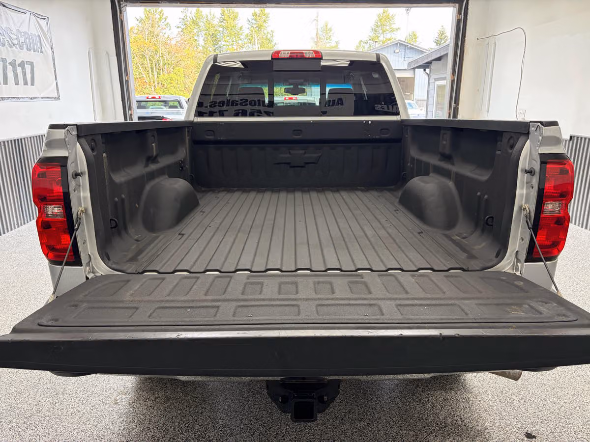 2016 Chevrolet Silverado 3500HD LTZ Crew Cab Image 19