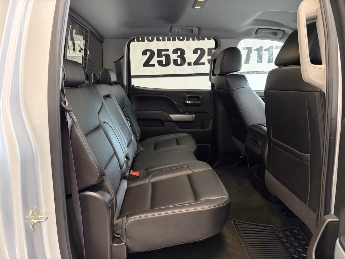 2016 Chevrolet Silverado 3500HD LTZ Crew Cab Image 20