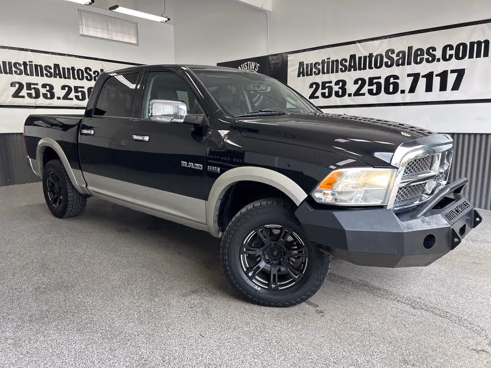 2010 Dodge Ram 1500 Laramie Crew Cab Image 1