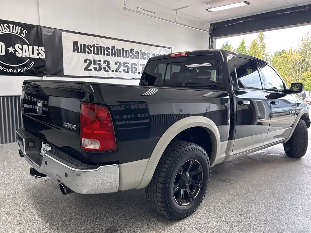 2010 Dodge Ram 1500 Laramie Crew Cab Image 6