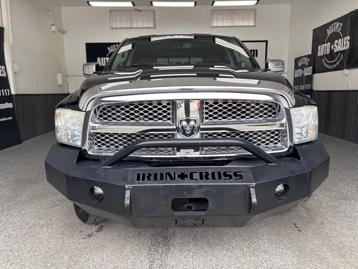 2010 Dodge Ram 1500 Laramie Crew Cab Image 2