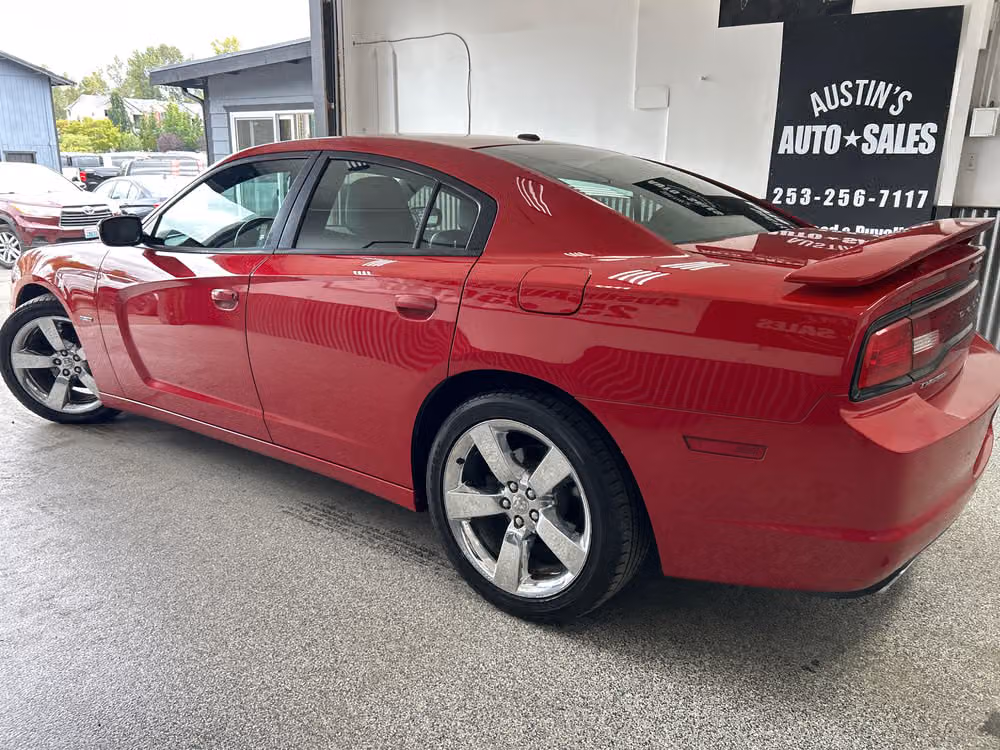 2012 Dodge Charger R/T Image 4