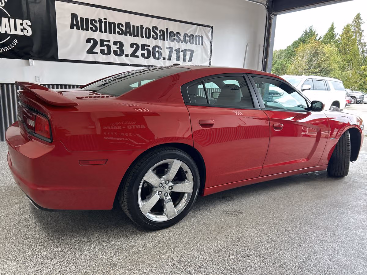 2012 Dodge Charger R/T Image 6
