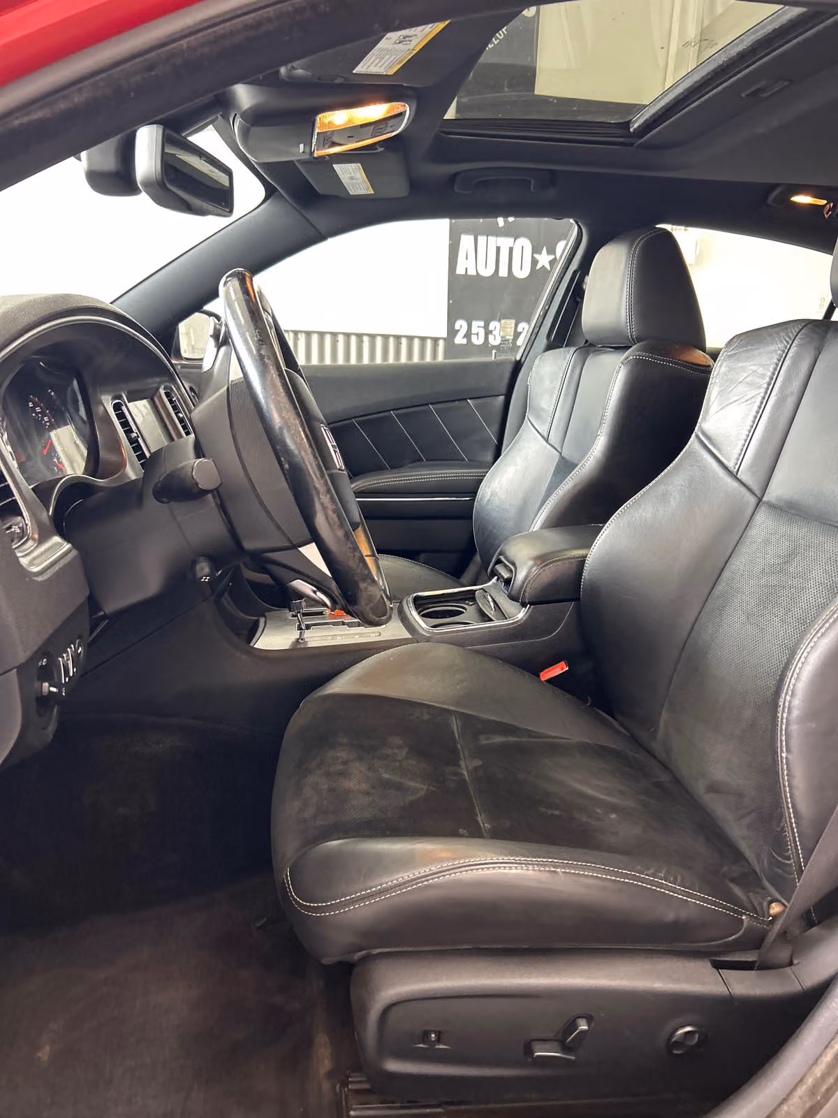 2012 Dodge Charger R/T Image 8