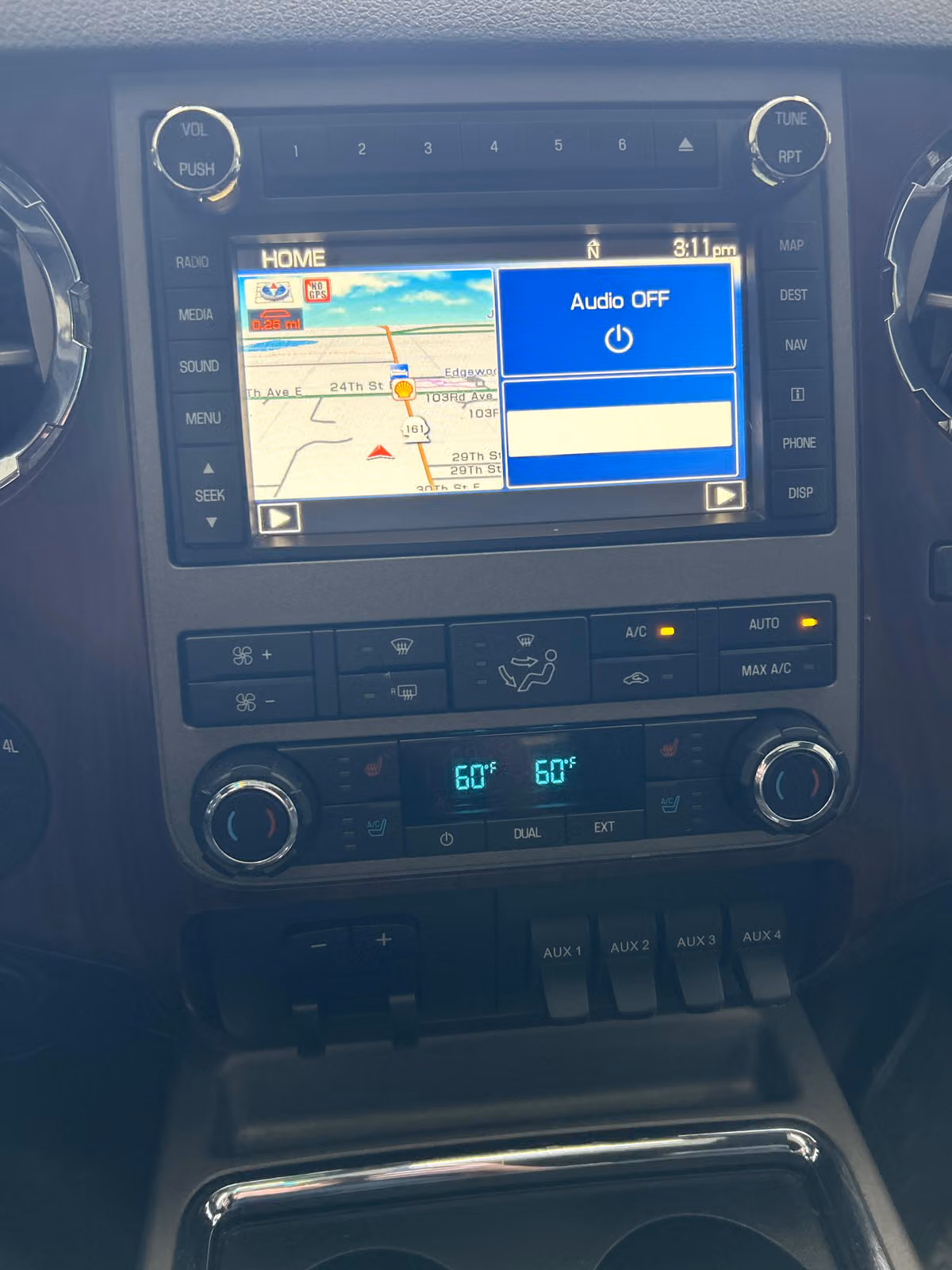 2012 Ford F-250 Super Duty Lariat Crew Cab Image 15