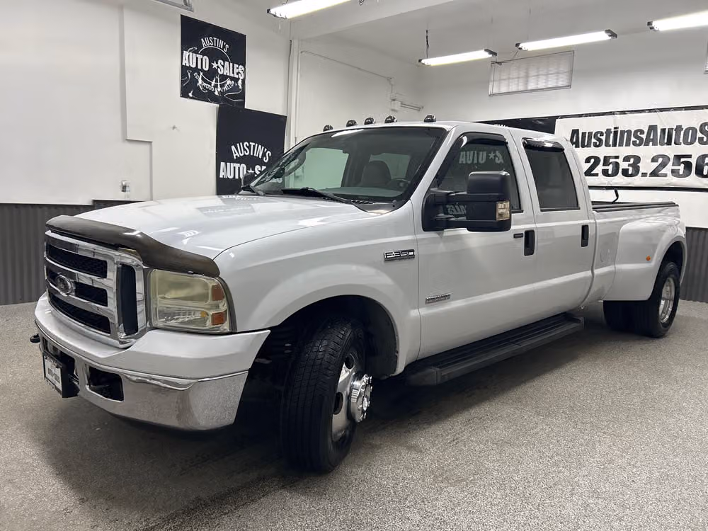 2006 Ford F-350 Super Duty Lariat Crew Cab Lower Image 1