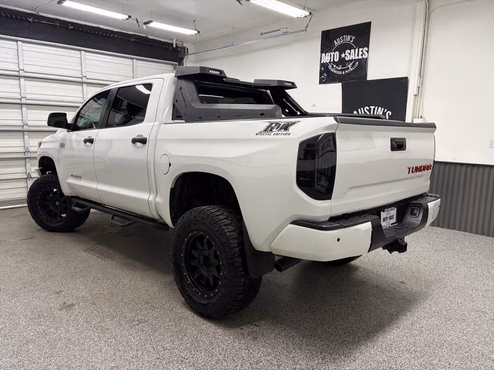 2019 Toyota Tundra SR5 CrewMax Image 8
