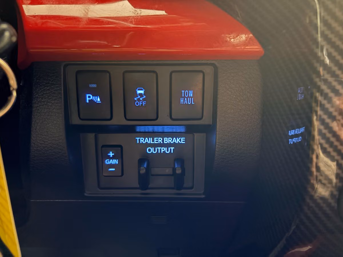 2019 Toyota Tundra SR5 CrewMax Image 15